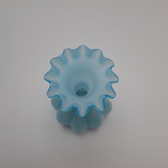 Fenton Pale Blue Melon Vase With Ruffled Crimped Edge Glass - Picture 6 of 11